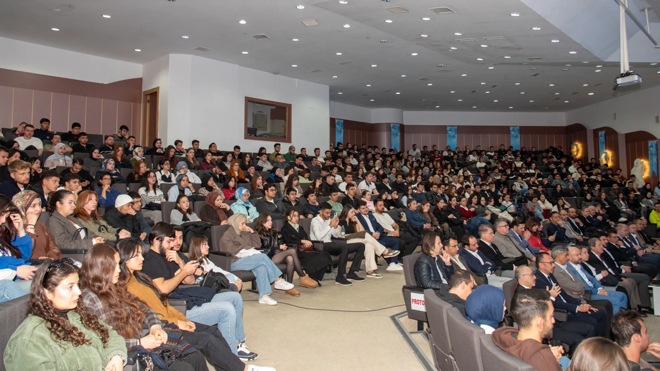 Selçuk Üniversitesinde sivil havacılığın geleceği konuşuldu